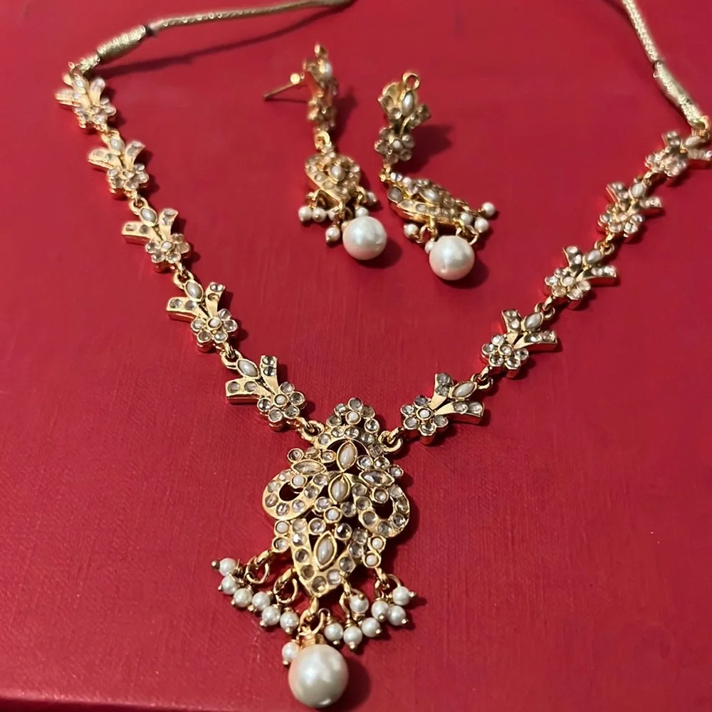 Gold Indian set